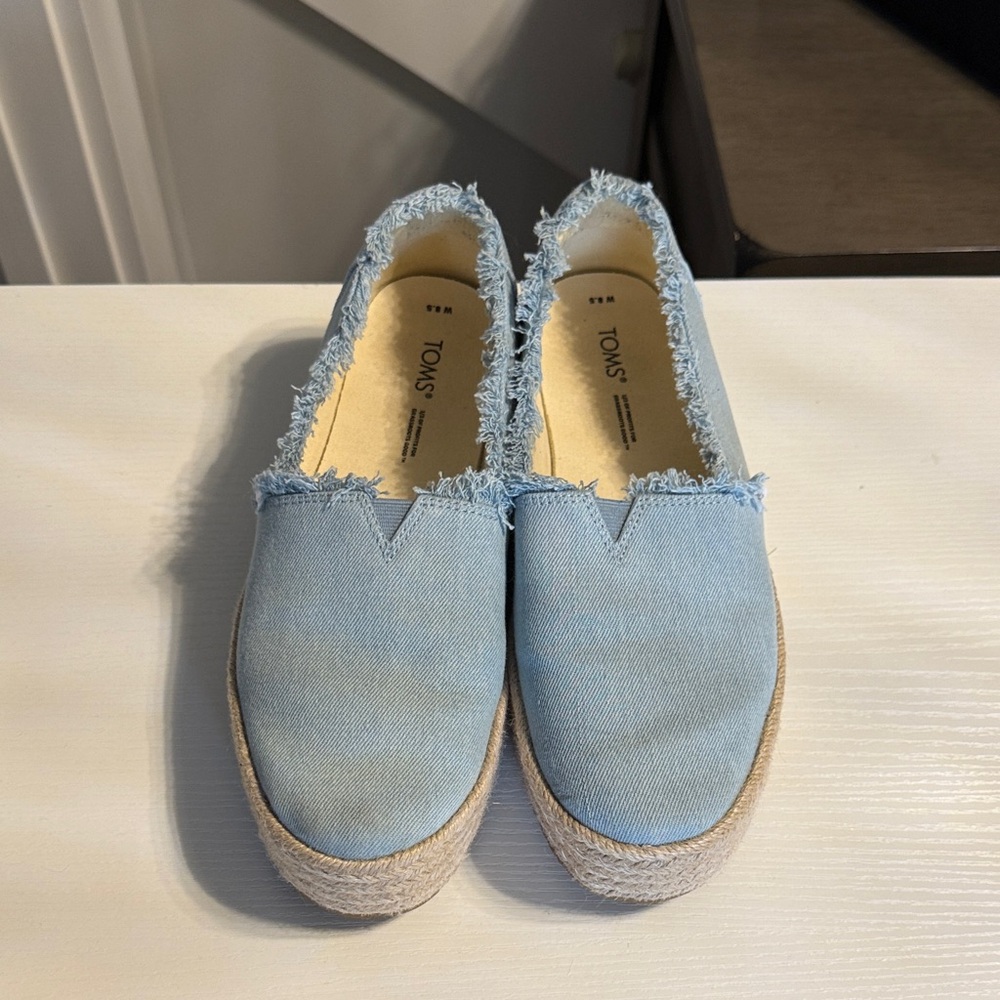 Toms Sky Blue Frayed Espadrille Flats. Worn 4  times